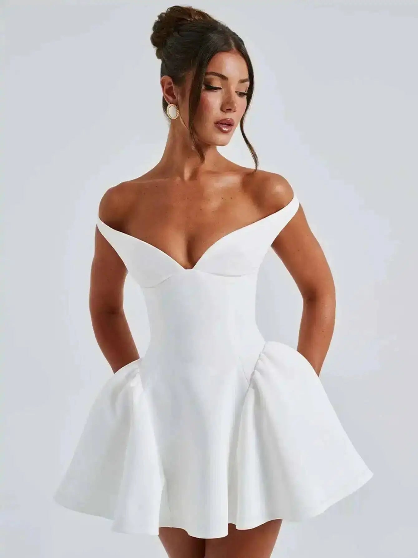 Avrilyaan Off Shoulder Backless Sexy A-line Dress Women 2025 Elegant Party Dress Strapless Bodycon Mini Summer Dress Vestidos